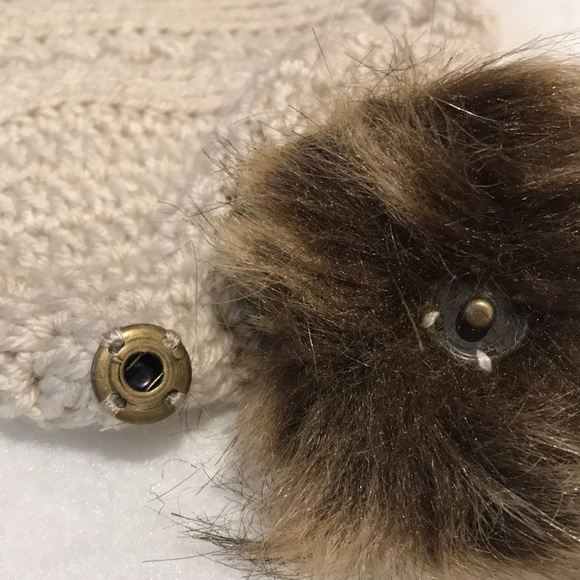 Hand Crocheted Slouchy Hat/Fur Pom Pom - Picture 8 of 8